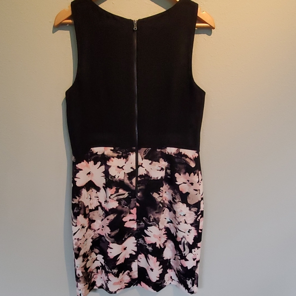 Loft Dress - Picture 6 of 7
